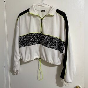 Semi-cropped fleece quarter zip sweater.